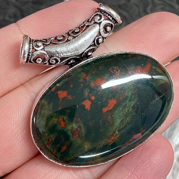 Heliotrope Bloodstone Pendant Stone Crystal Jewelry - Picture 5 of 6